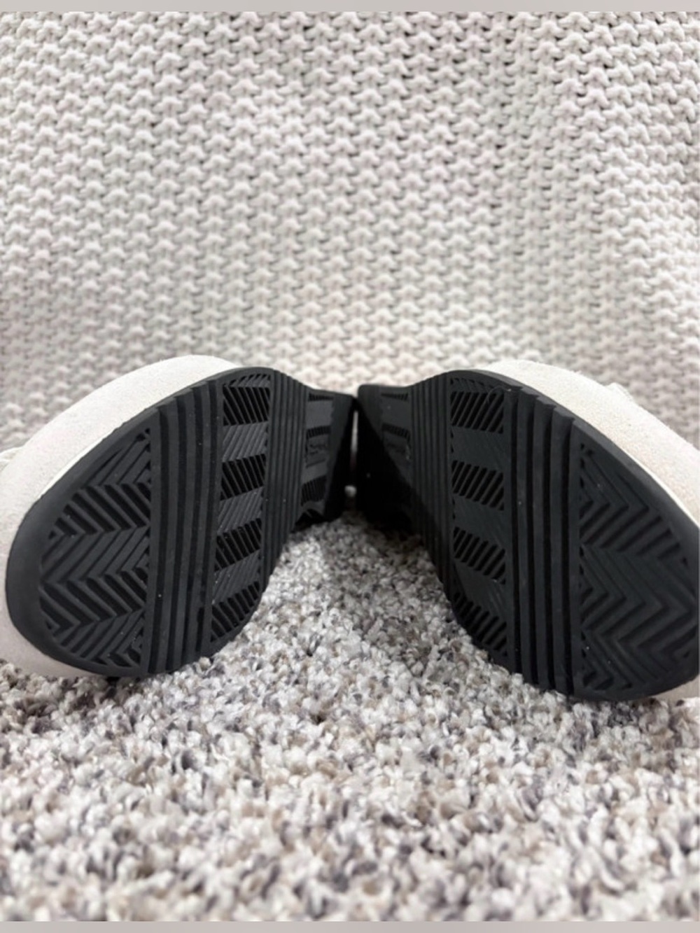 Reebok White and Black Retro Runner with Red Accent - Picture 5 of 6